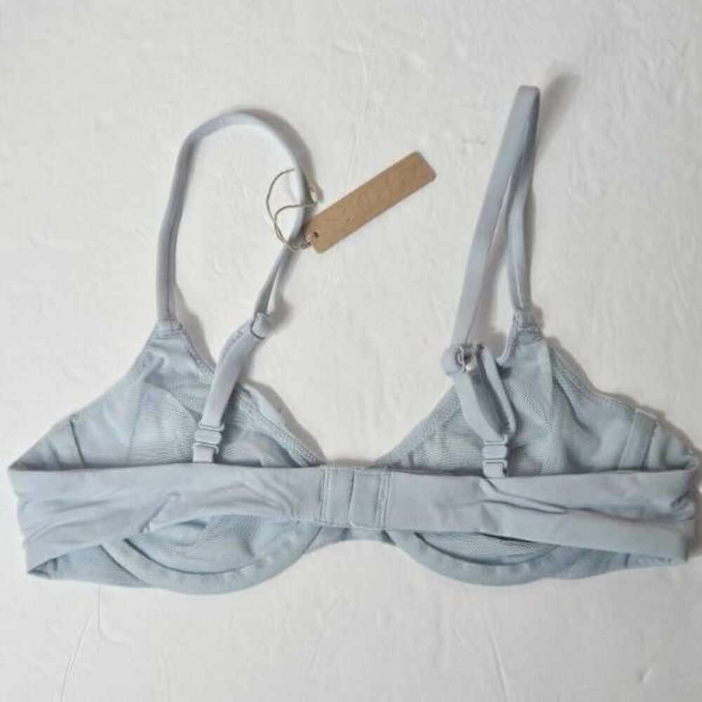 ‎SKIMS UNDERWIRE BRA NWT - Picture 4 of 9